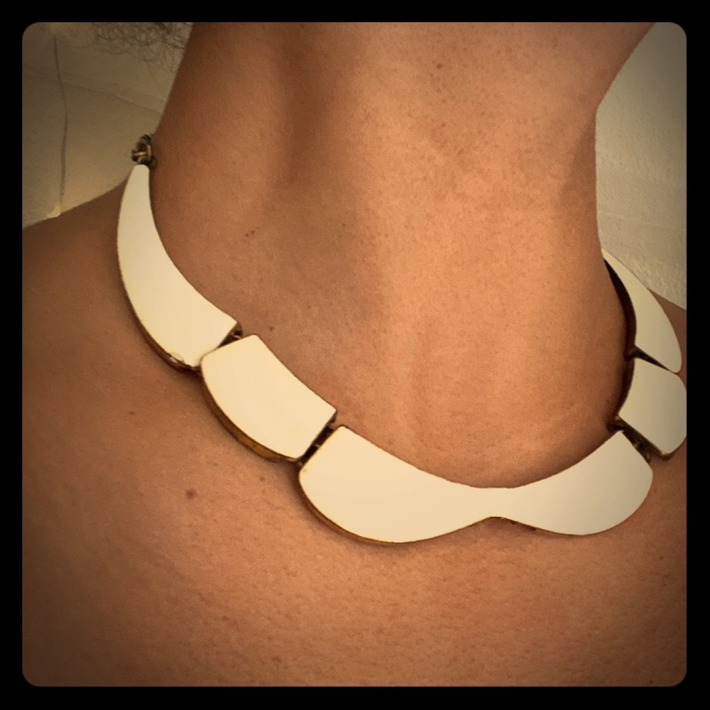 Vintage white choker/necklace